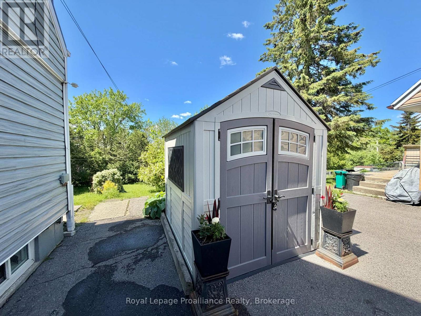 192 PINE STREET - 28
