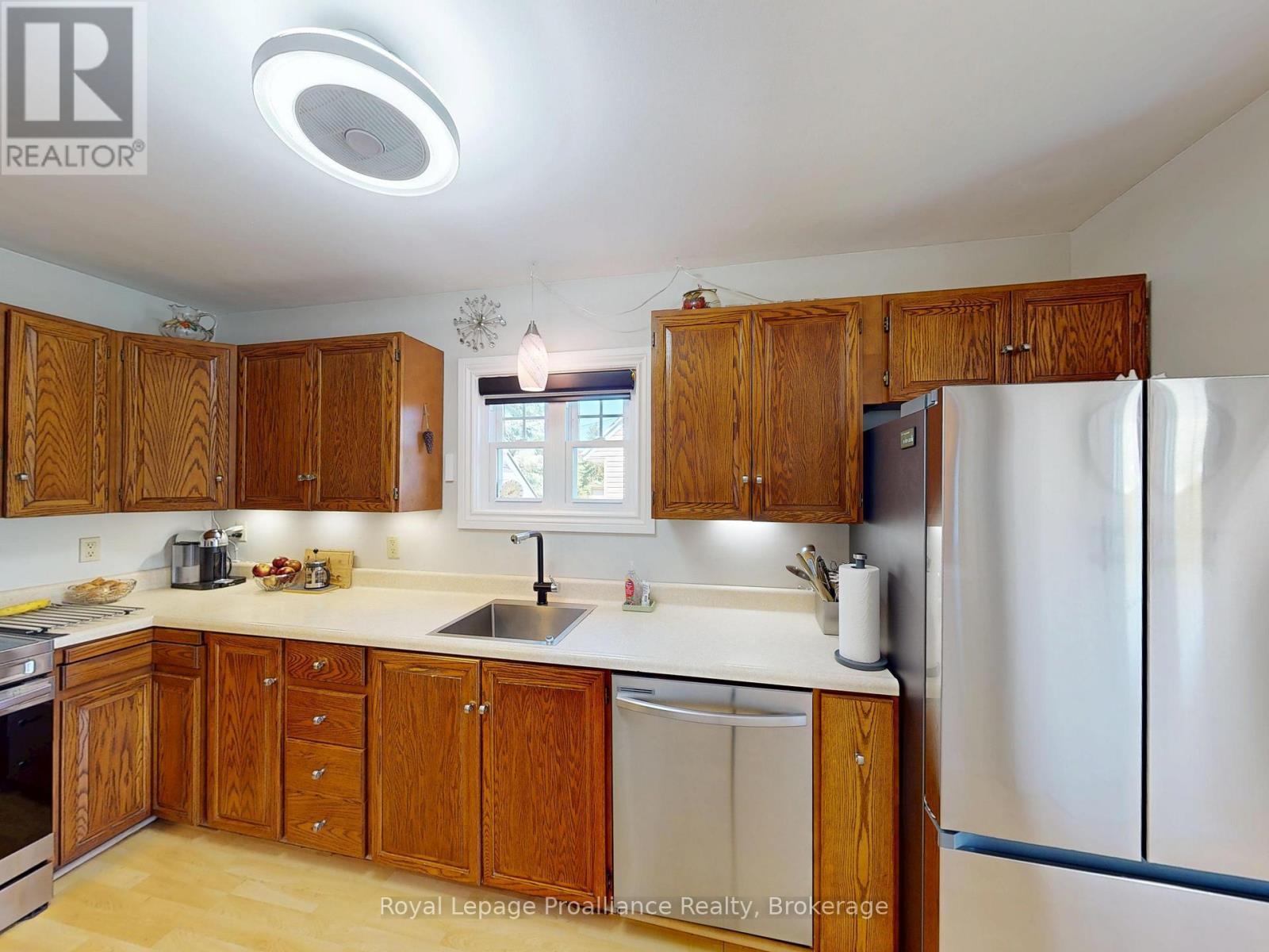 192 PINE STREET - 5