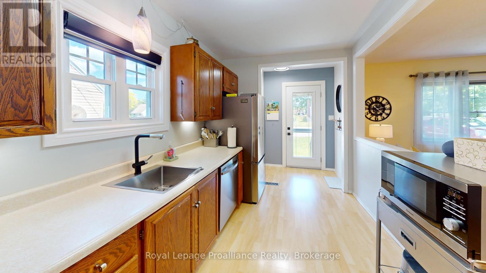 192 PINE STREET - 6