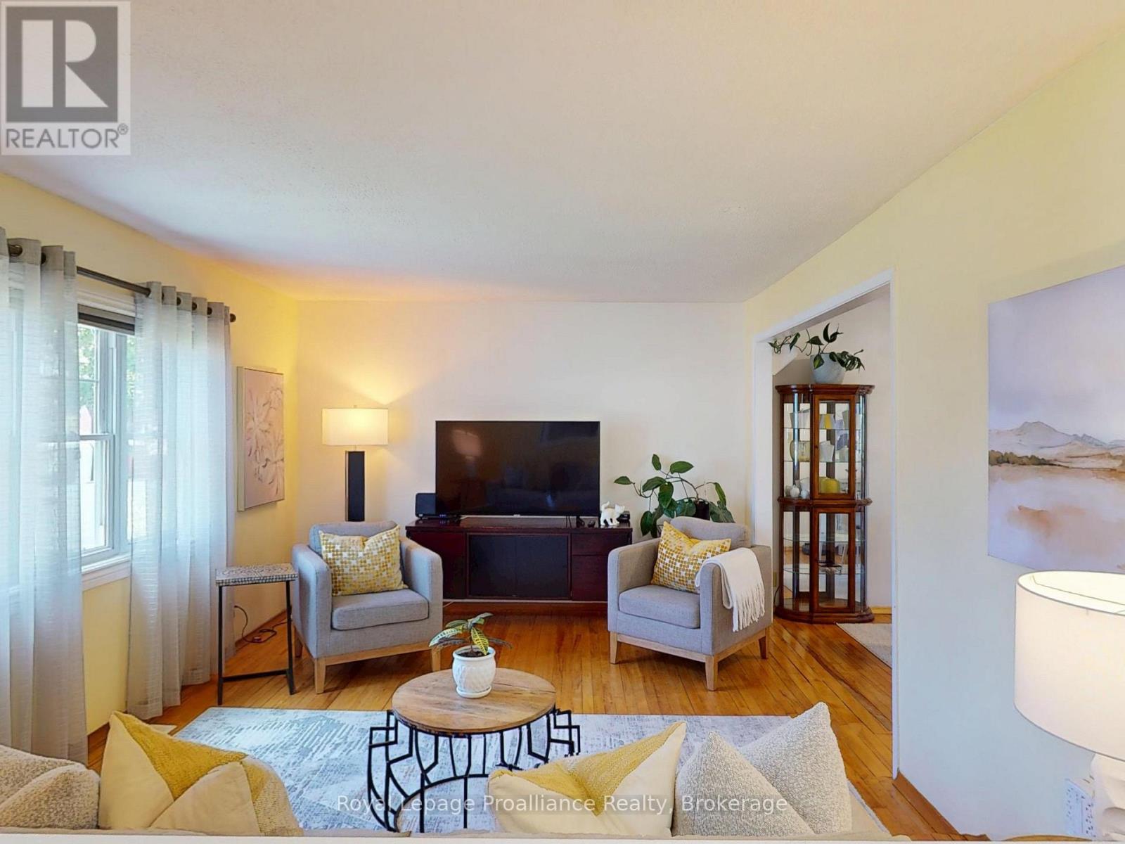 192 PINE STREET - 7