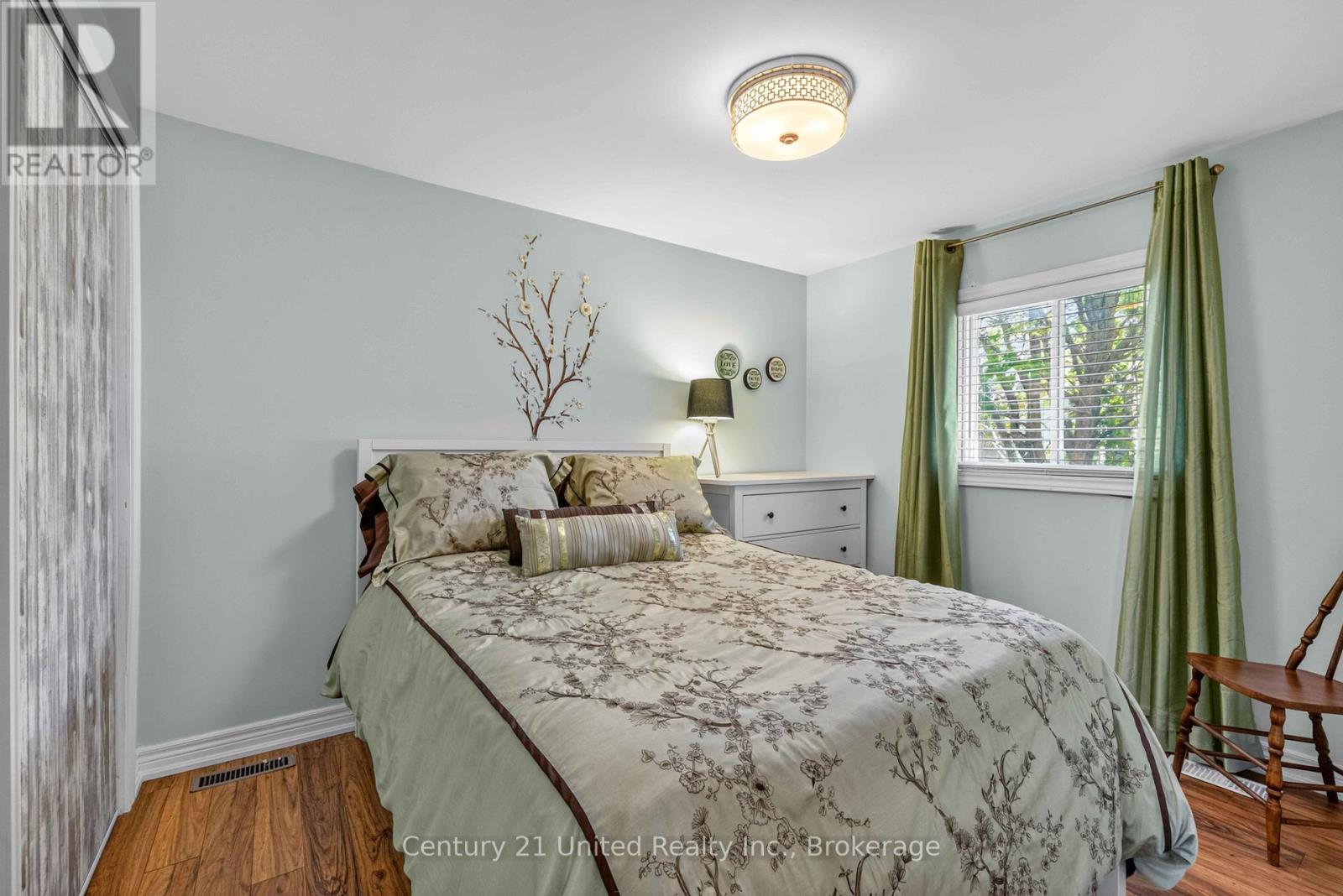 825 SOUTHVIEW DRIVE - 12