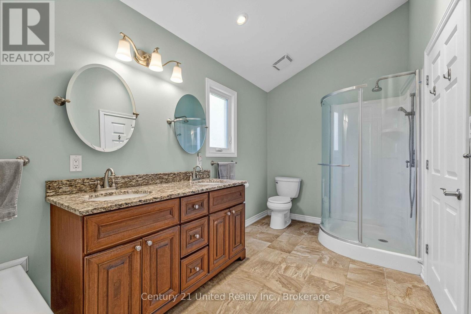 825 SOUTHVIEW DRIVE - 18