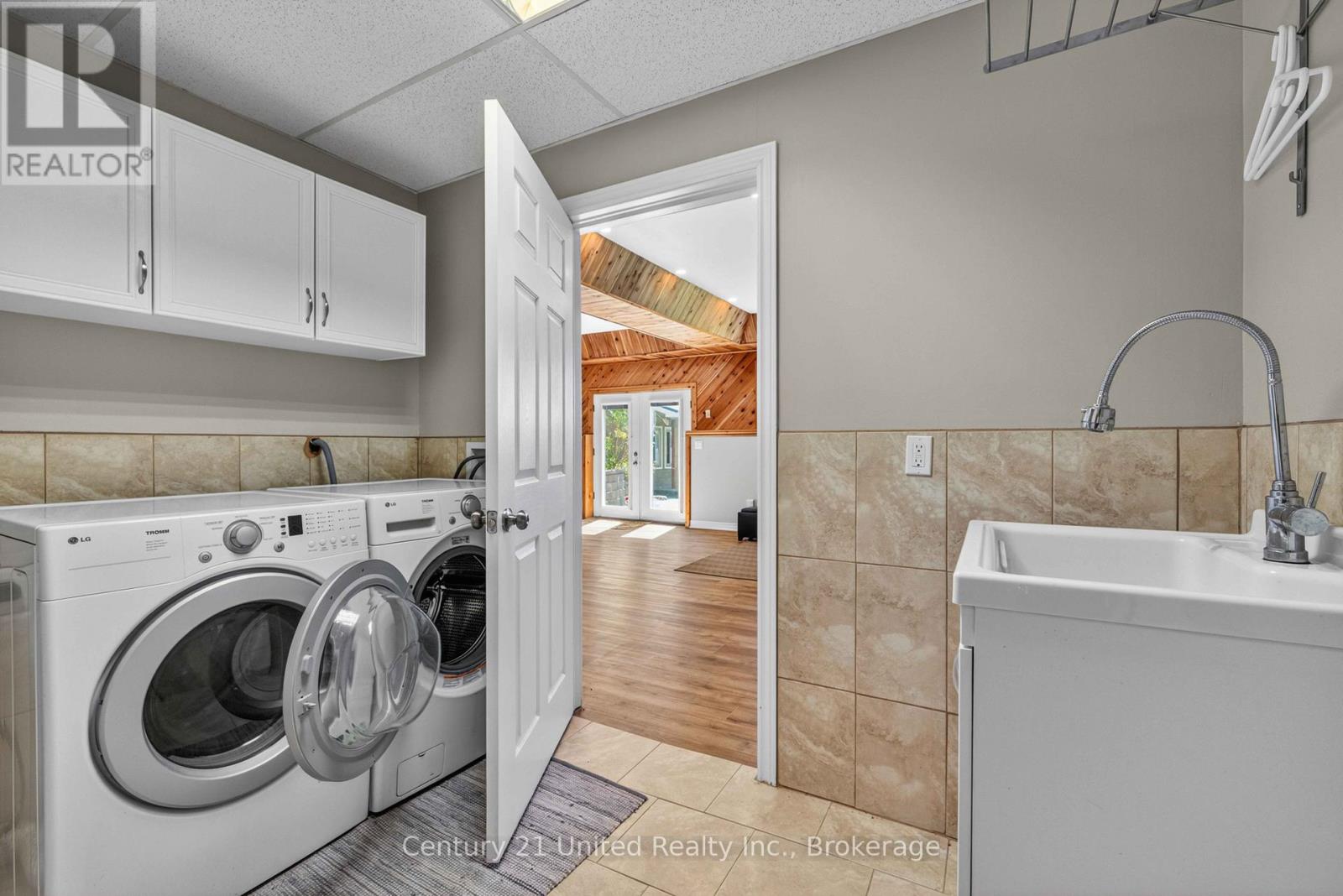 825 SOUTHVIEW DRIVE - 30