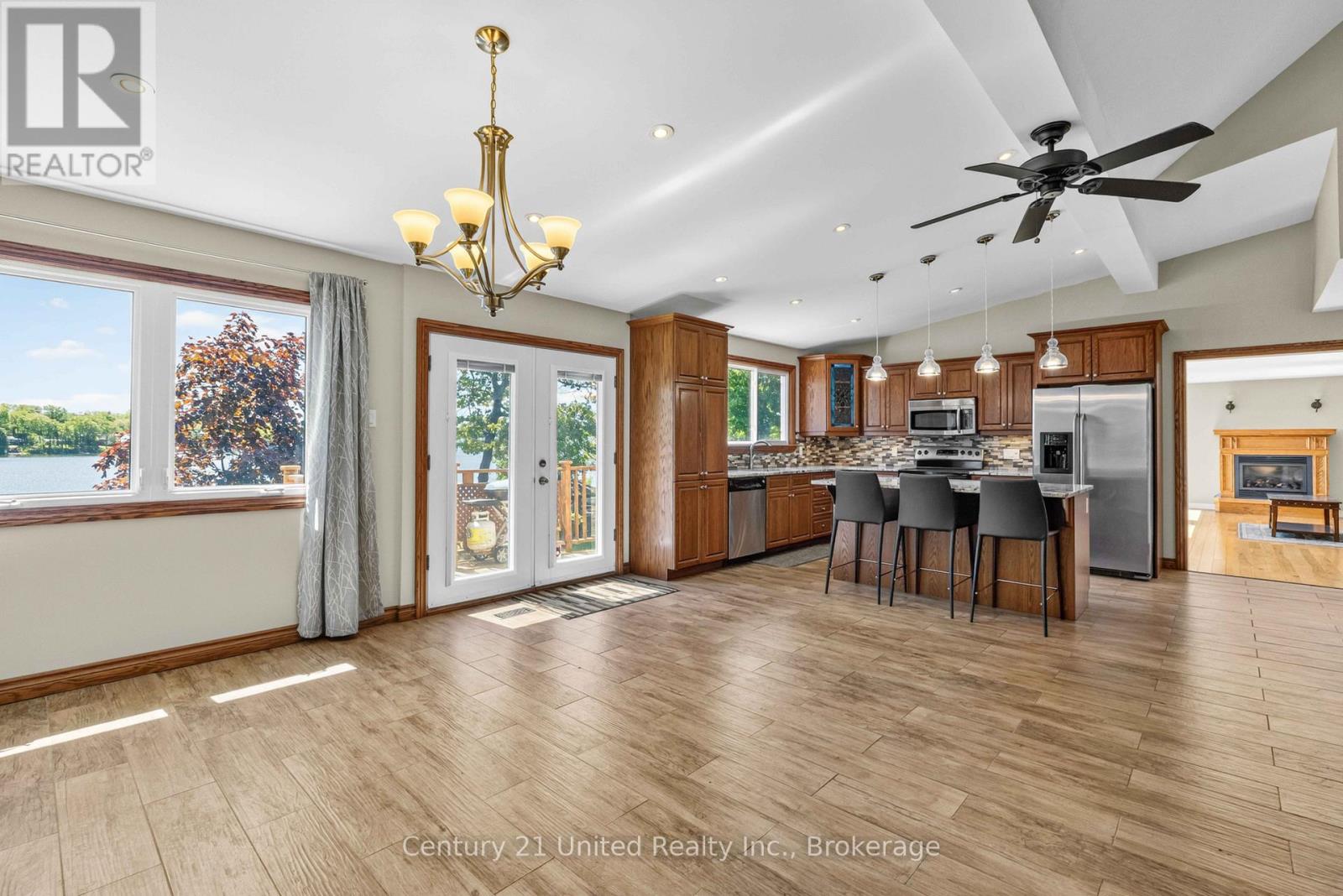 825 SOUTHVIEW DRIVE - 6