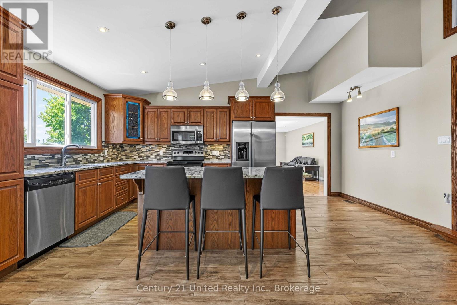 825 SOUTHVIEW DRIVE - 8