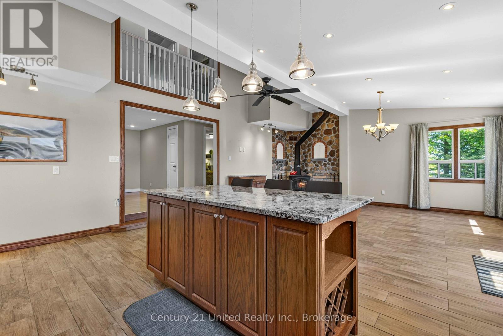 825 SOUTHVIEW DRIVE - 9