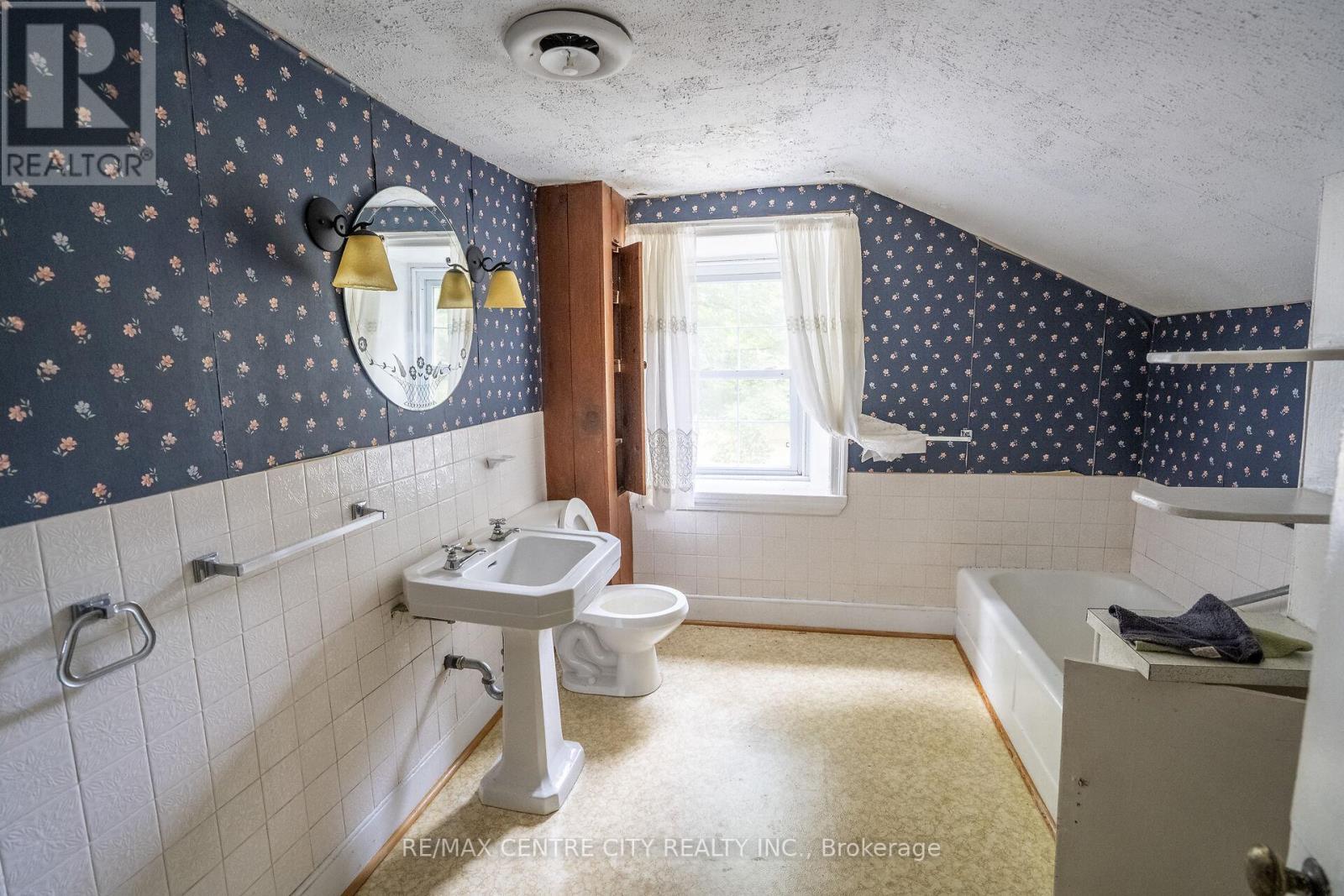 5512 TOWNSHIP RD 3 S - 40