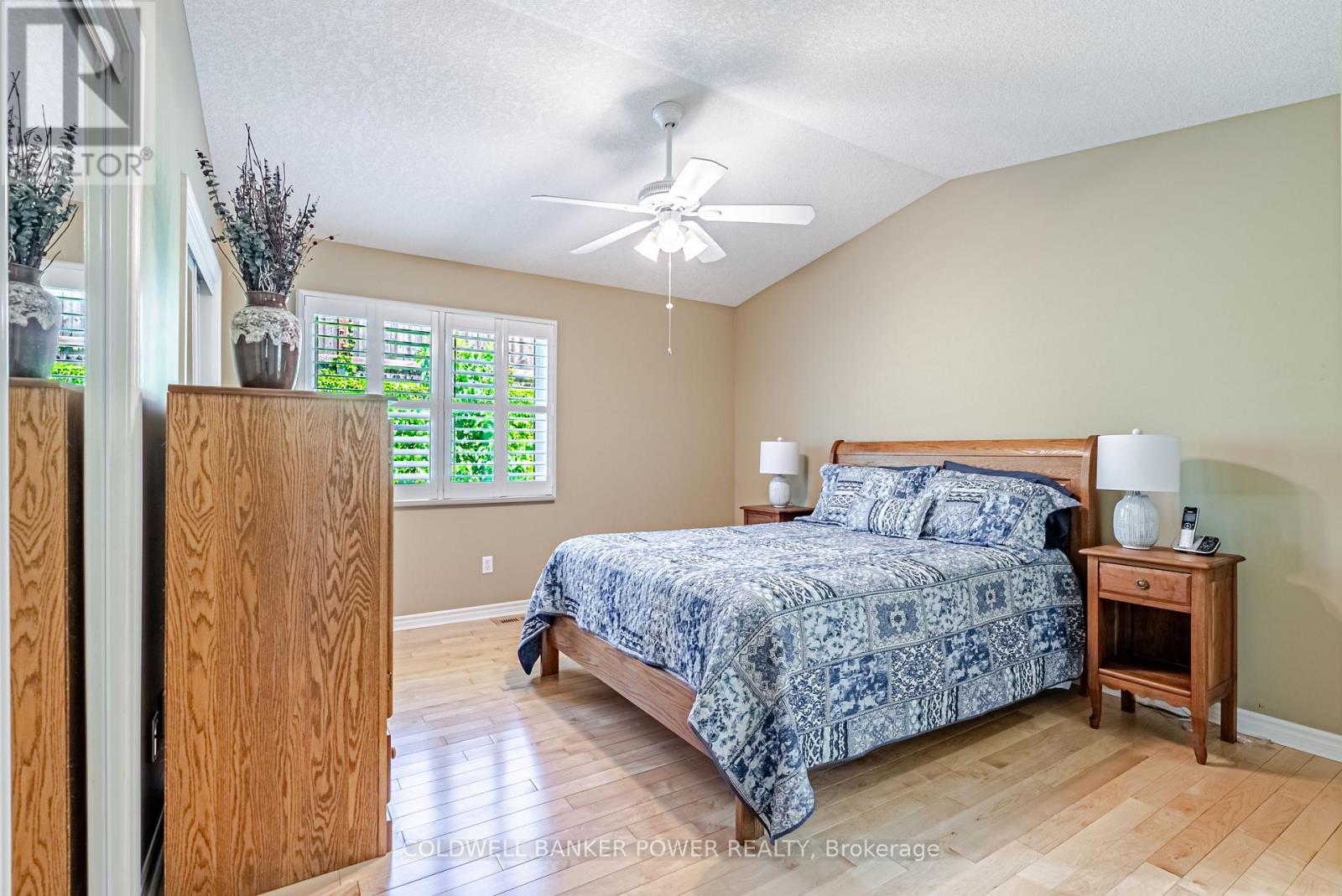 #28 572 THISTLEWOOD DRIVE - 19