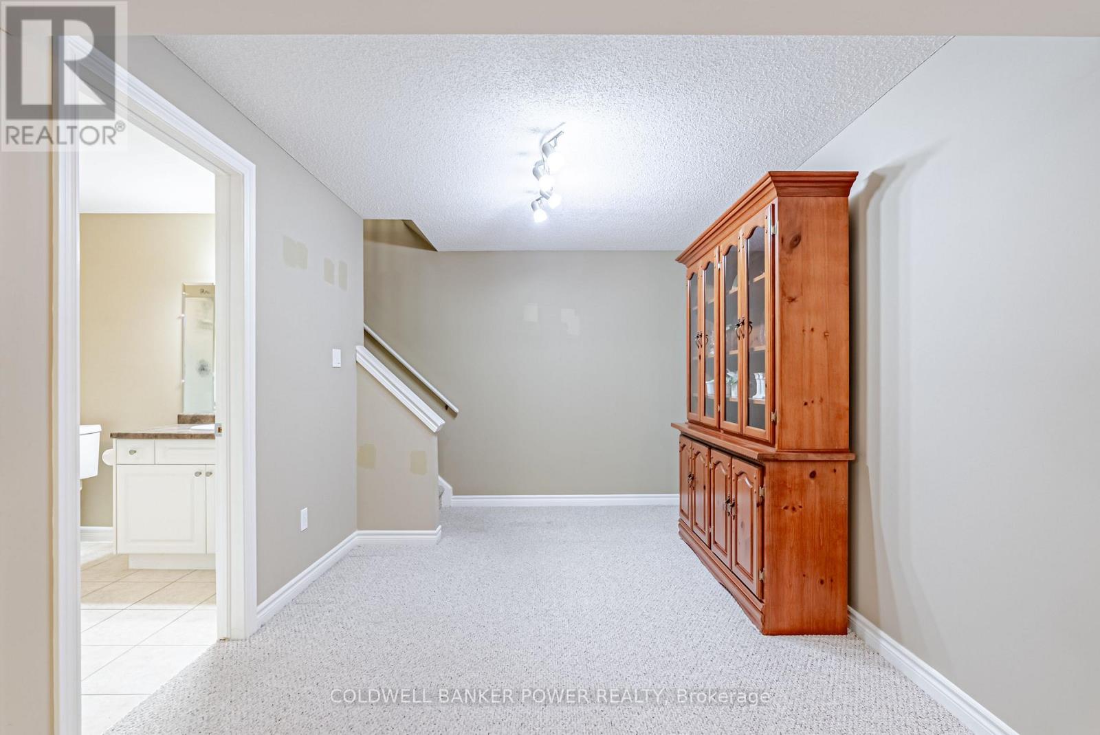 #28 572 THISTLEWOOD DRIVE - 24