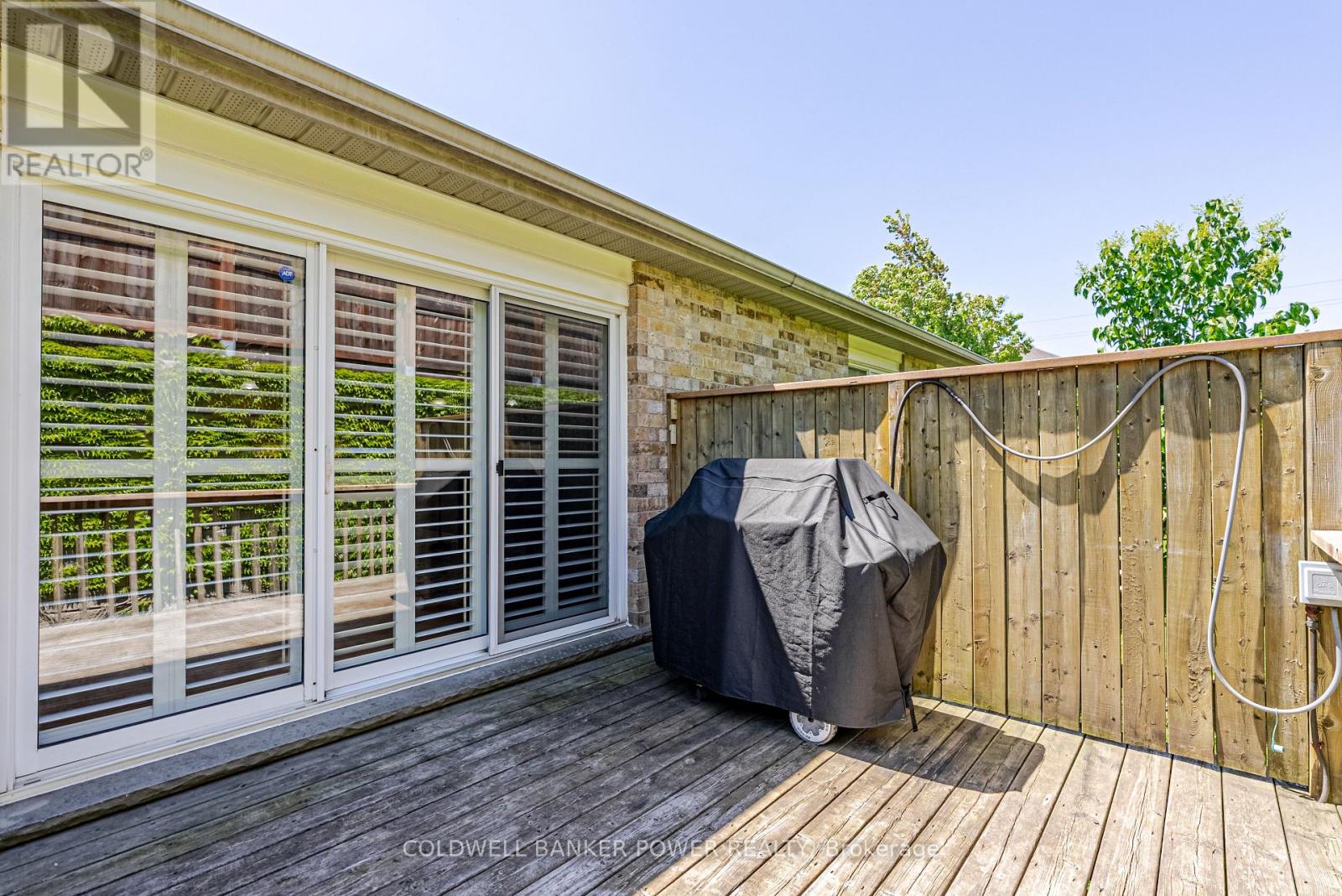 #28 572 THISTLEWOOD DRIVE - 30