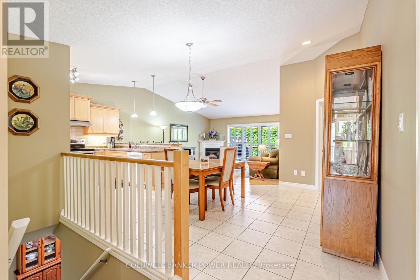 #28 572 THISTLEWOOD DRIVE - 5