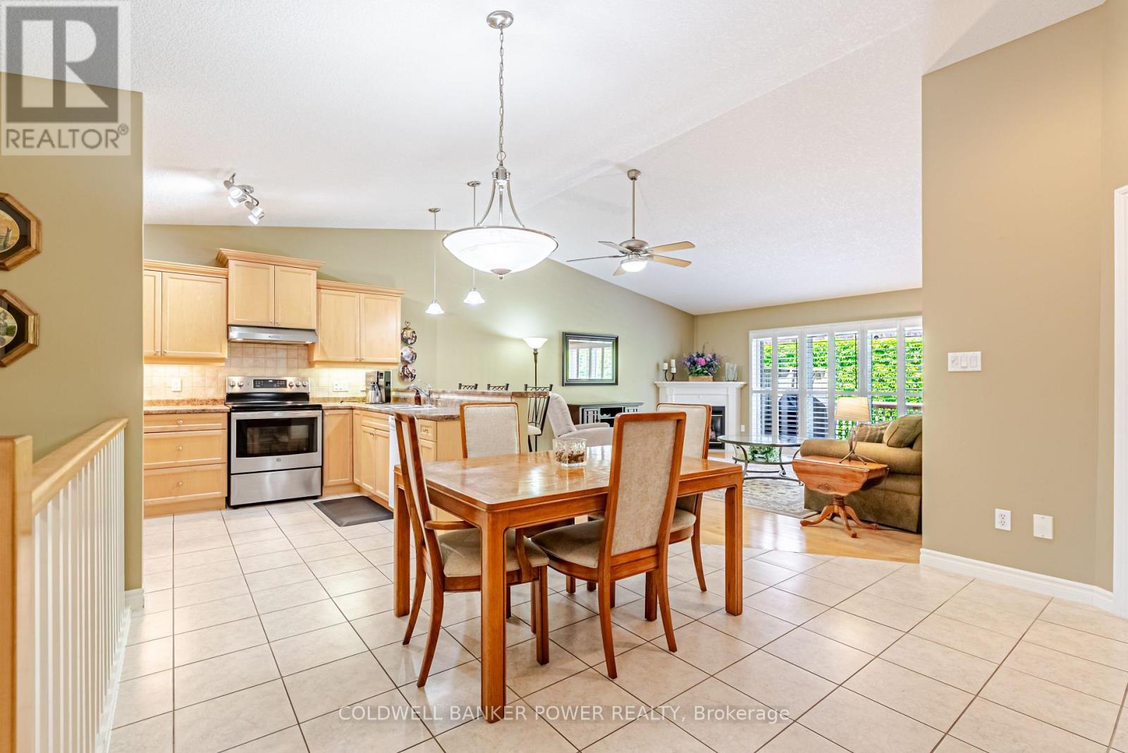 #28 572 THISTLEWOOD DRIVE - 6