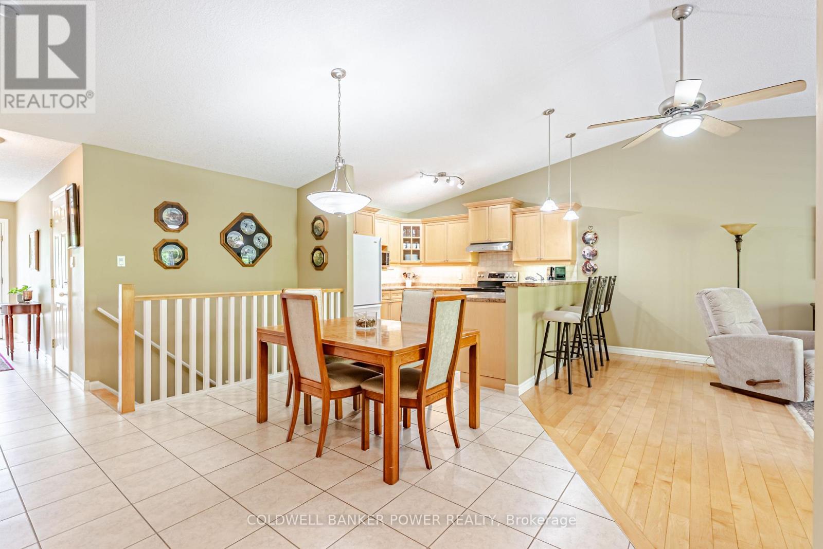 #28 572 THISTLEWOOD DRIVE - 7
