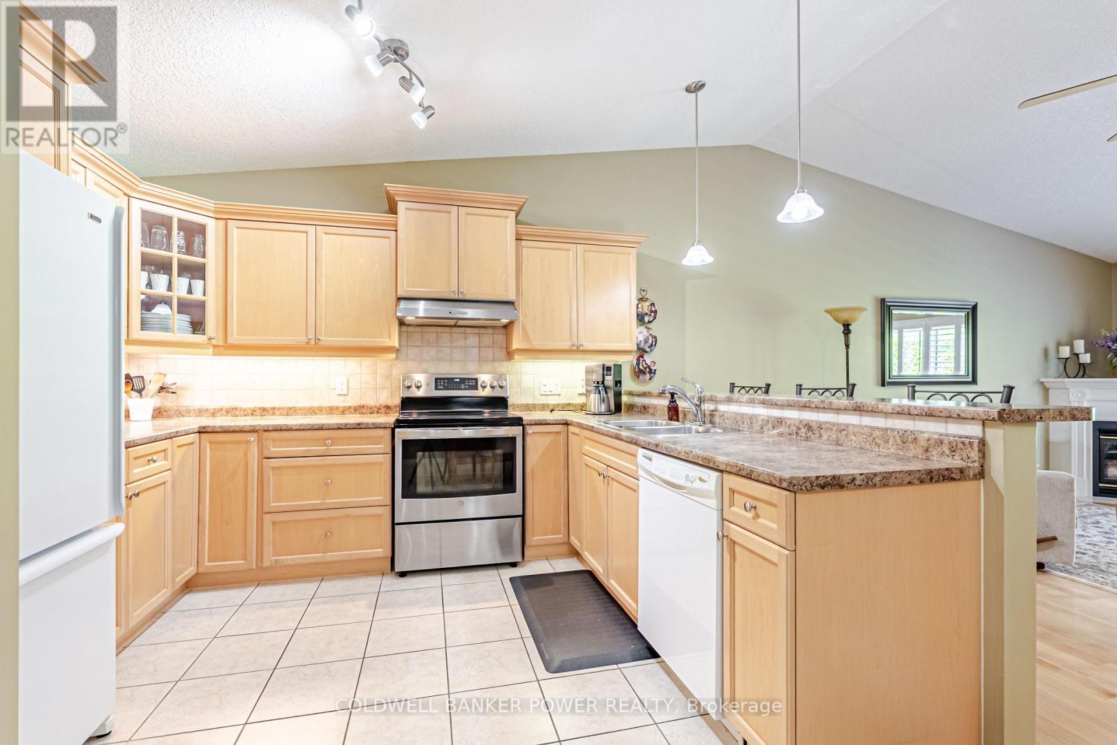 #28 572 THISTLEWOOD DRIVE - 9