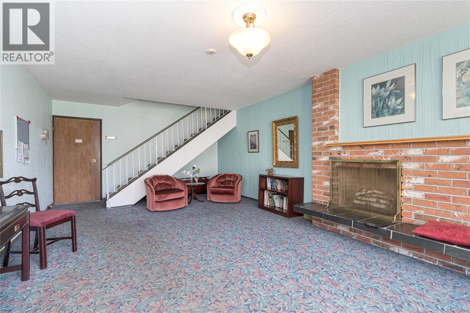 205 3160 Irma St, Victoria