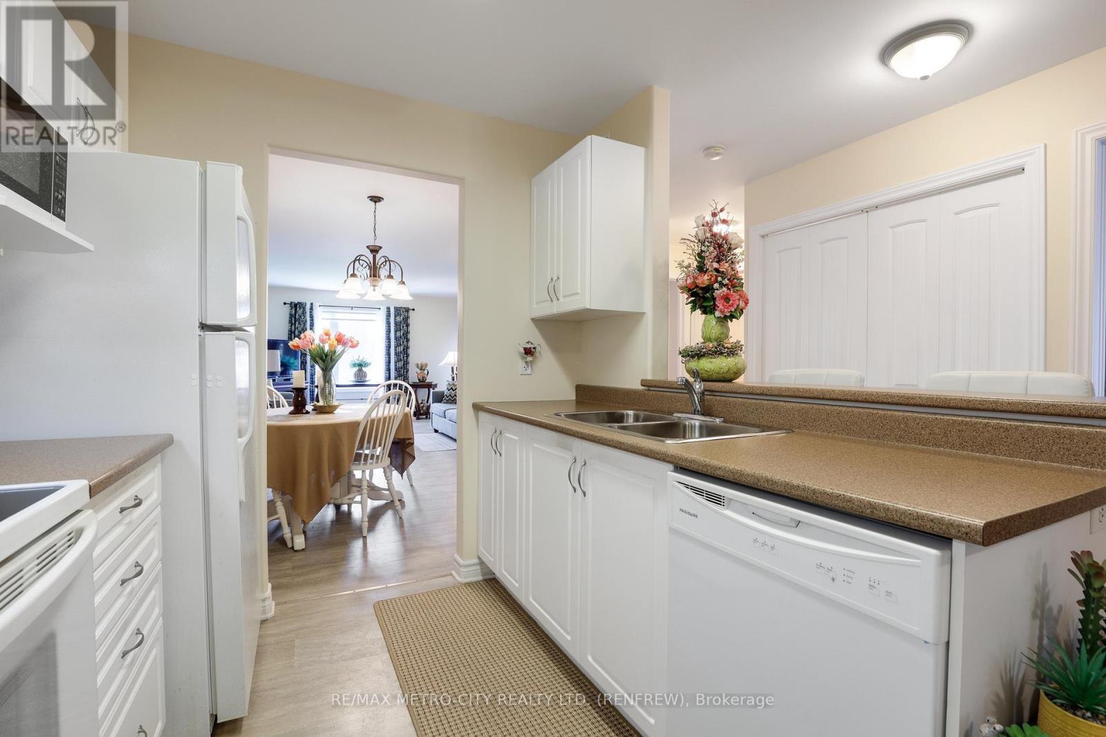 178 ELK STREET - 12
