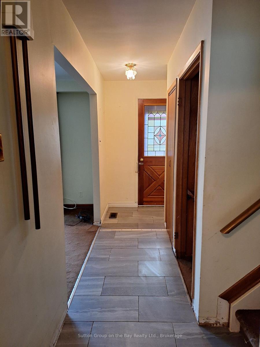 641 OAK STREET - 11