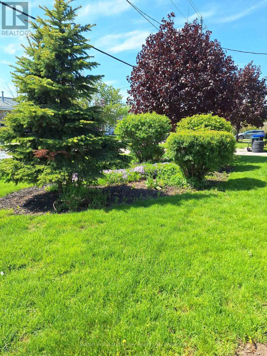641 OAK STREET - 6