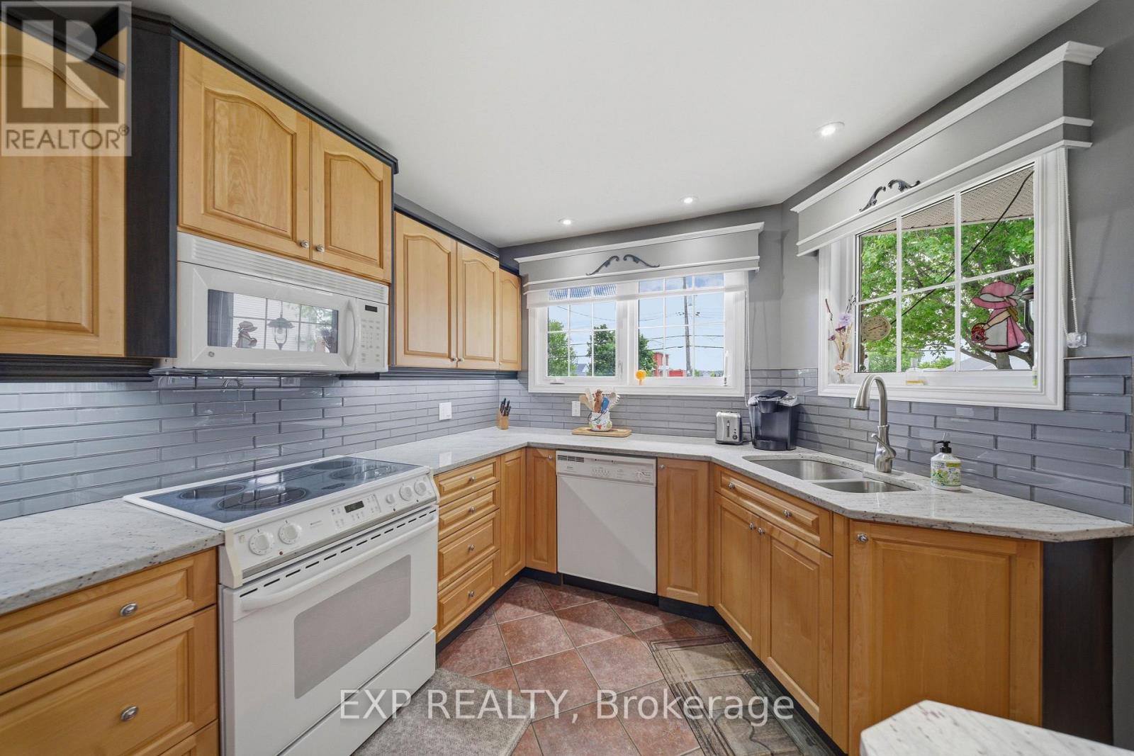 3135 GENDRON ROAD - 12