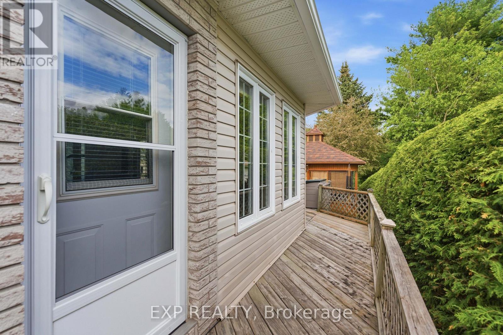 3135 GENDRON ROAD - 32