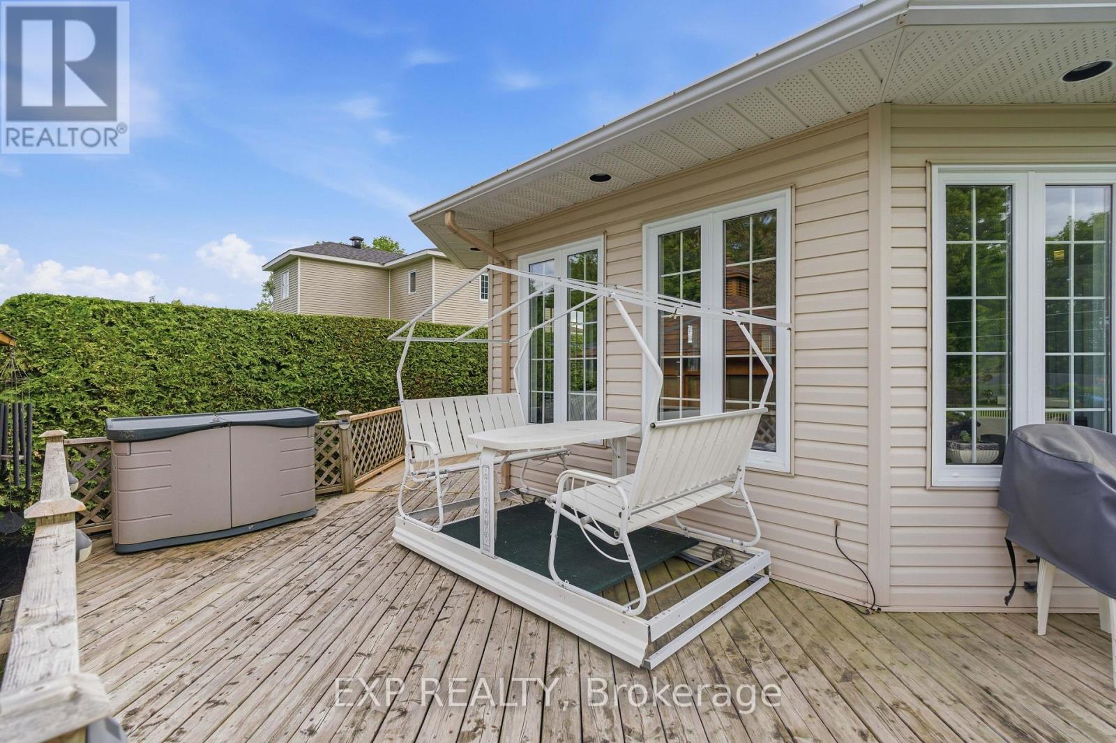 3135 GENDRON ROAD - 33
