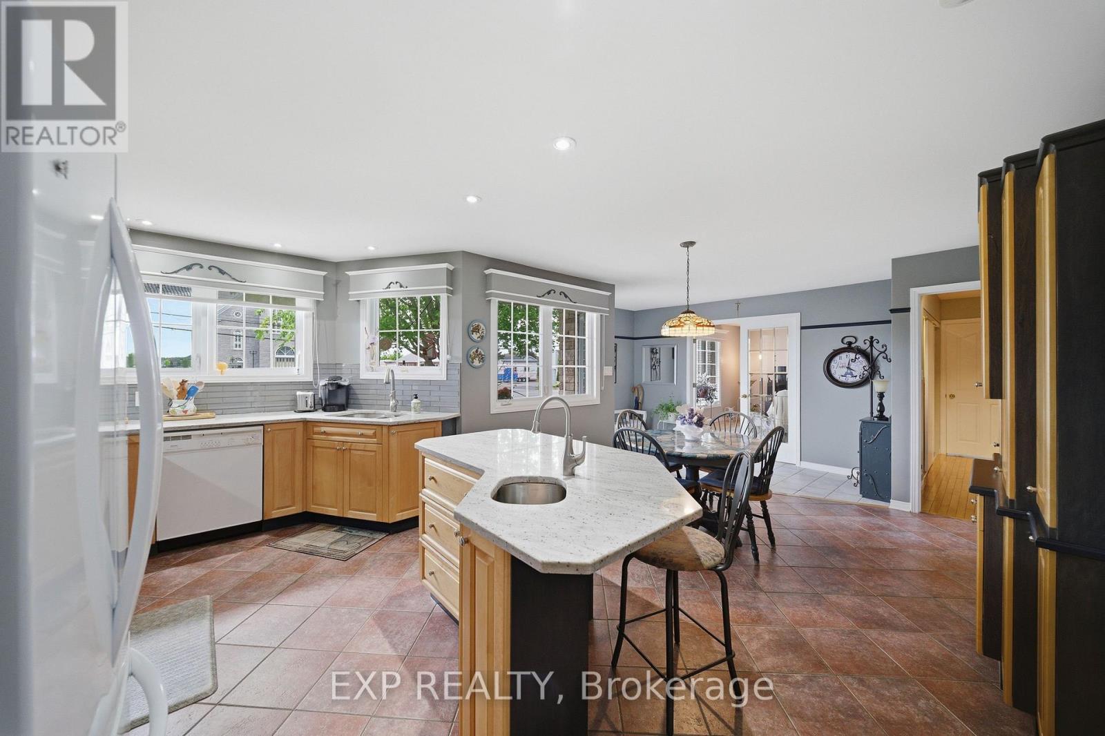 3135 GENDRON ROAD - 9