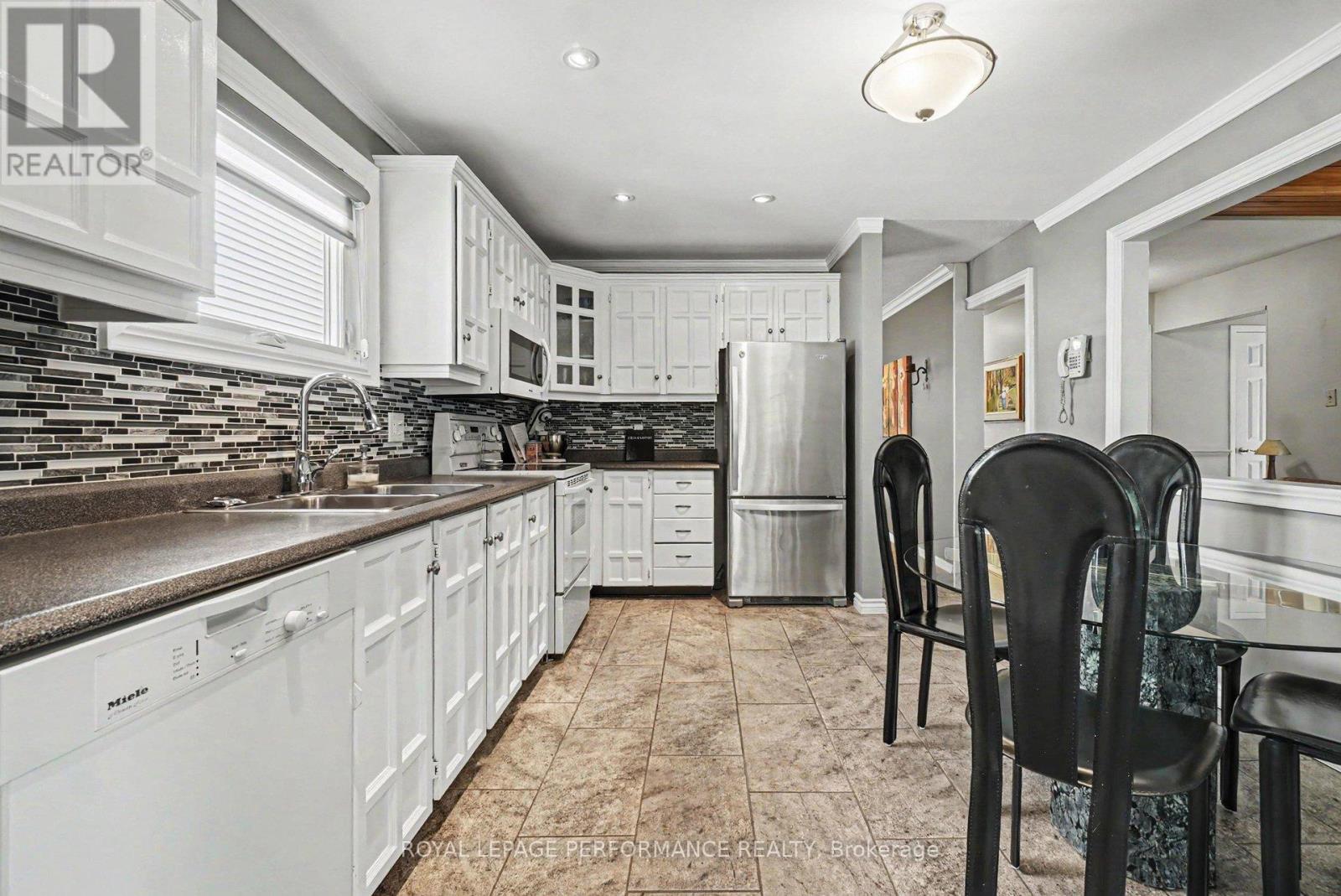 1163 SAUTERNE PARK - 13