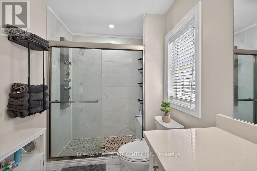 109 RAY STREET N - 28
