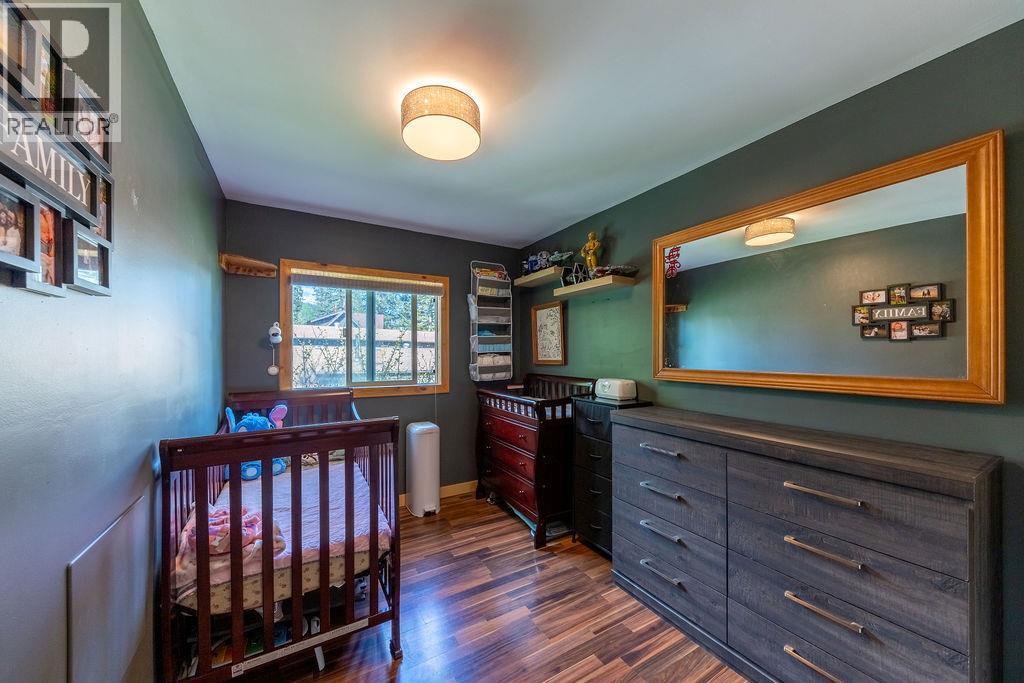 3037 MCCREIGHT Road - 17