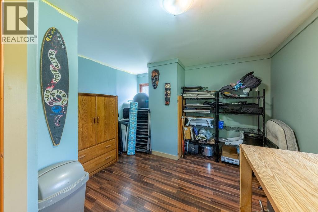 3037 MCCREIGHT Road - 23