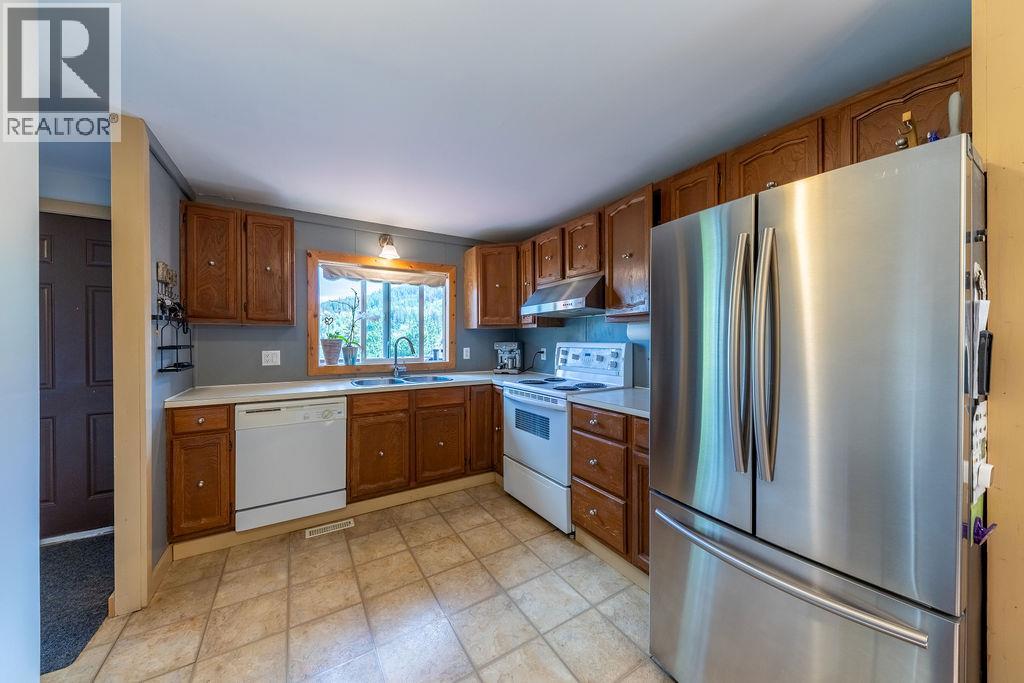 3037 MCCREIGHT Road - 8