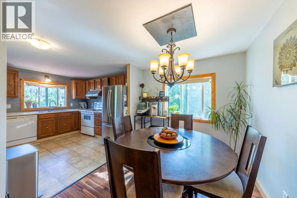 3037 MCCREIGHT Road - 9