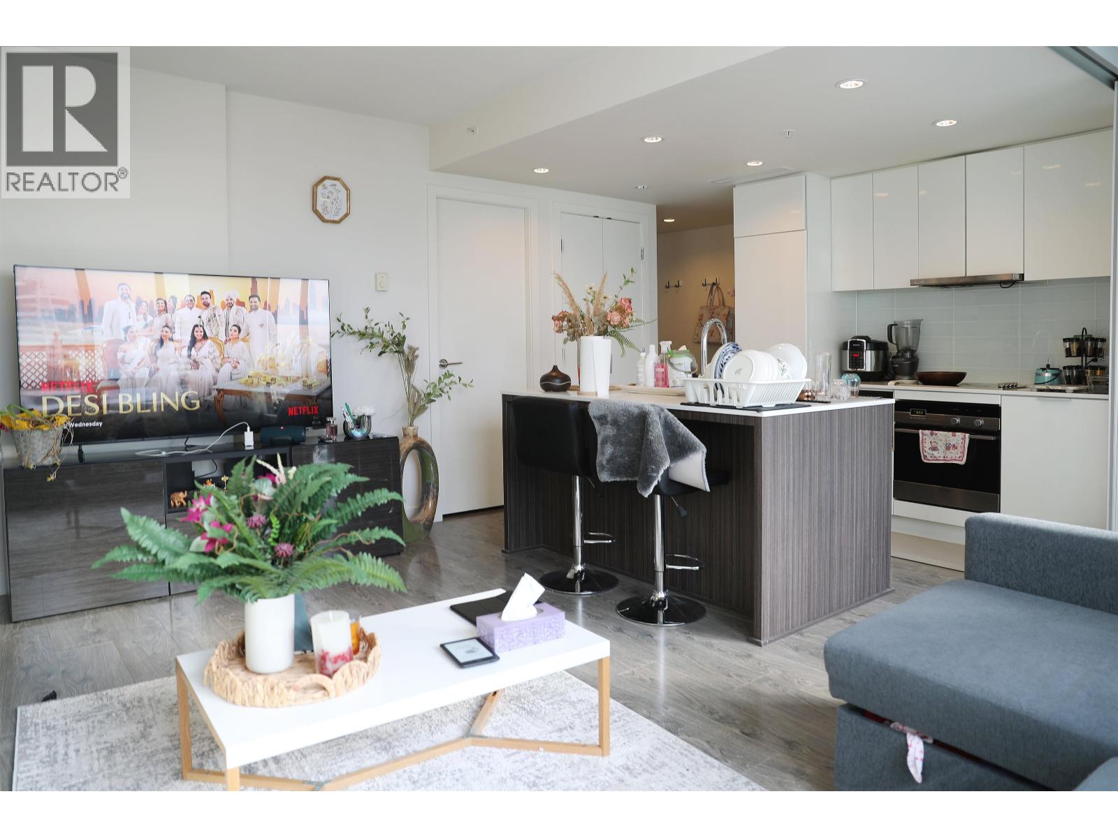 1 Bed, 1 Bath Apartment for Sale in Vancouver – 2402 1308 HORNBY STREET, Vancouver – MLS# R3122261 - Image 3