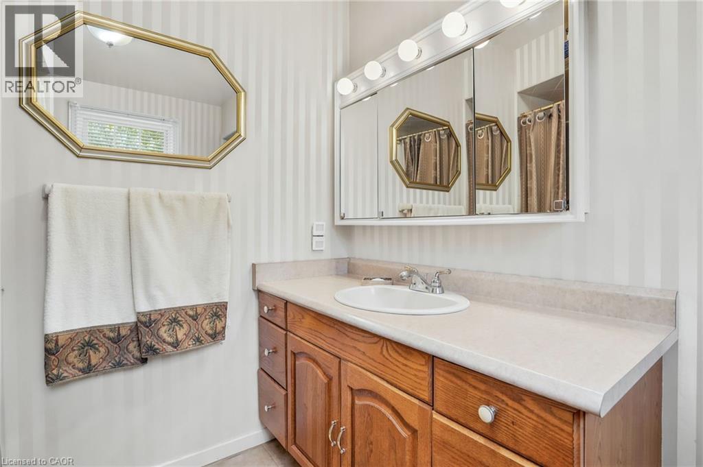 39 MAUREEN Avenue - 25