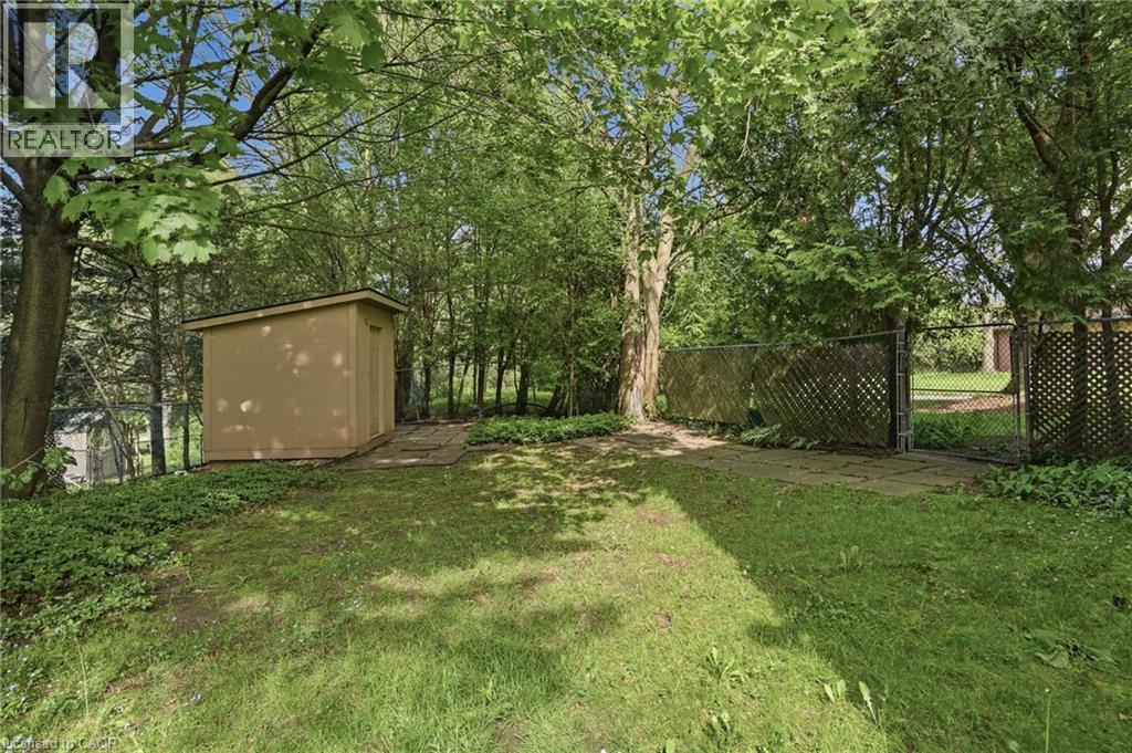 39 MAUREEN Avenue - 40