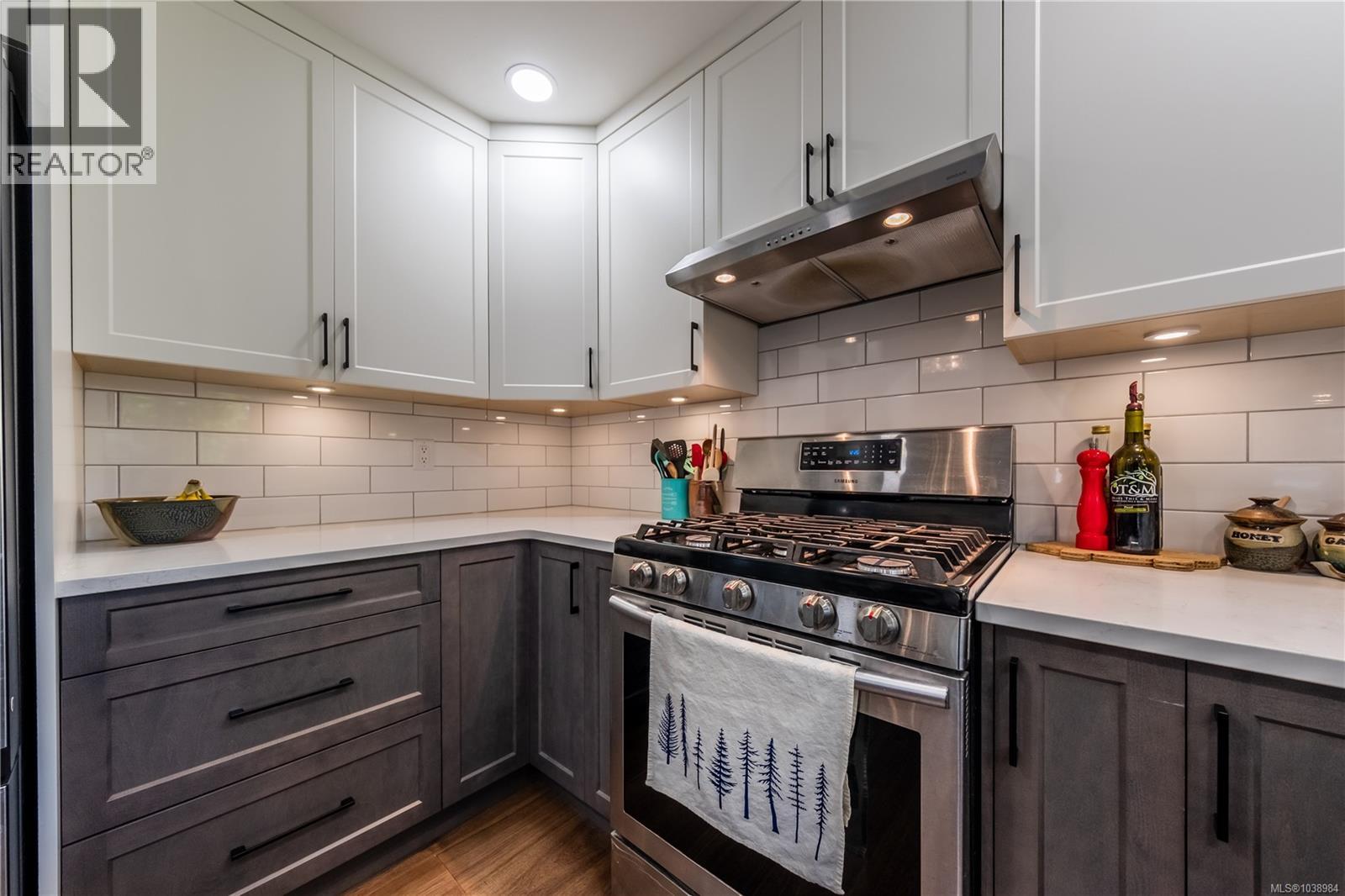 6015 Joseph Pl - 11