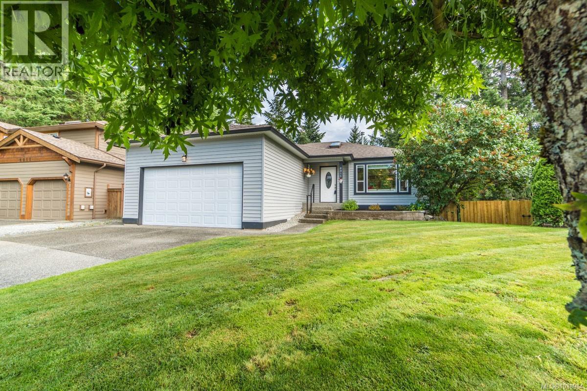 6015 Joseph Pl, Nanaimo