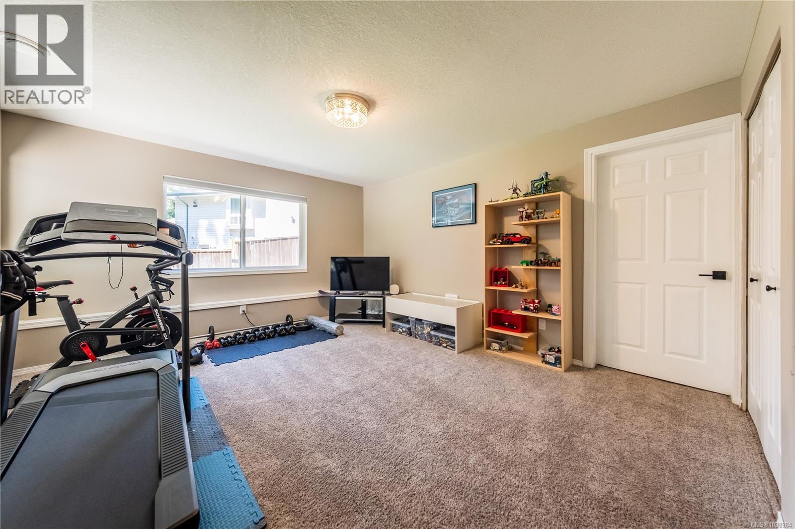 6015 Joseph Pl, Nanaimo