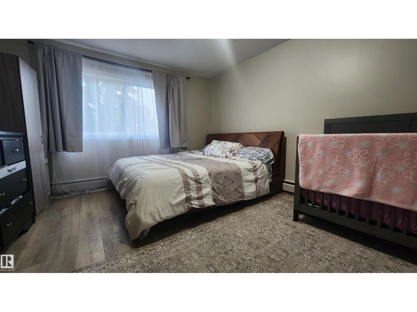#212 10835 114 ST NW - 16