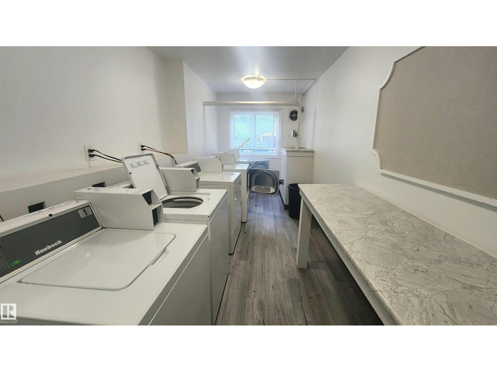 #212 10835 114 ST NW - 26