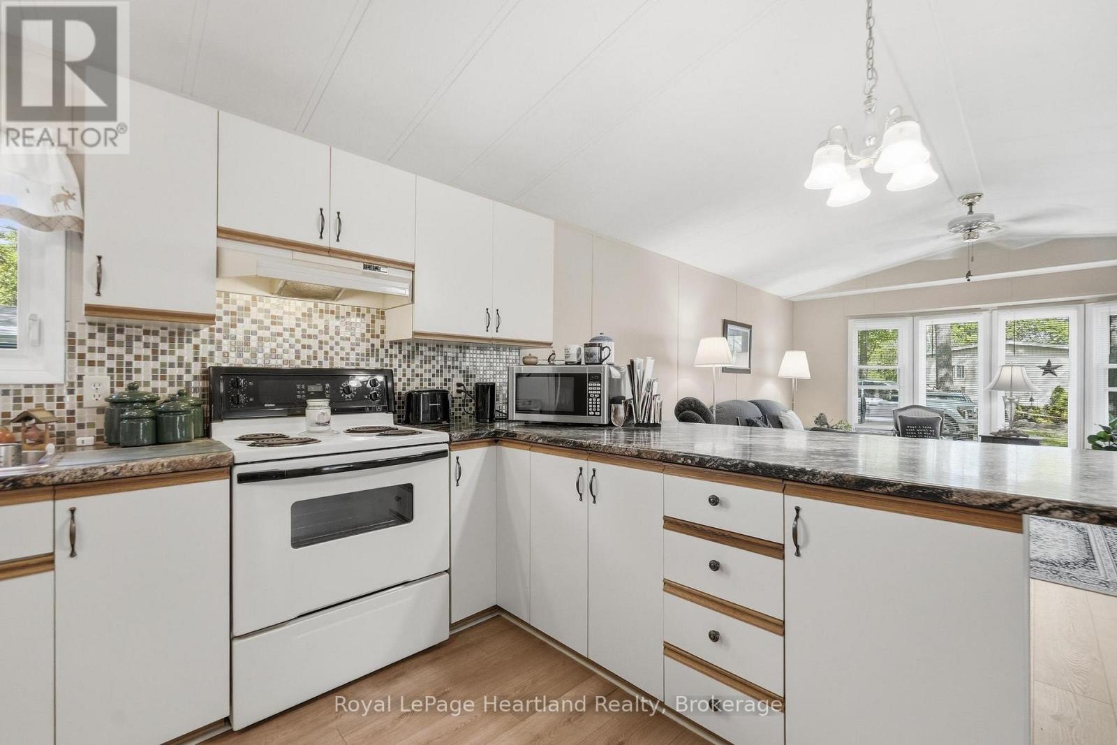 11 SIOUX LANE - Image 7