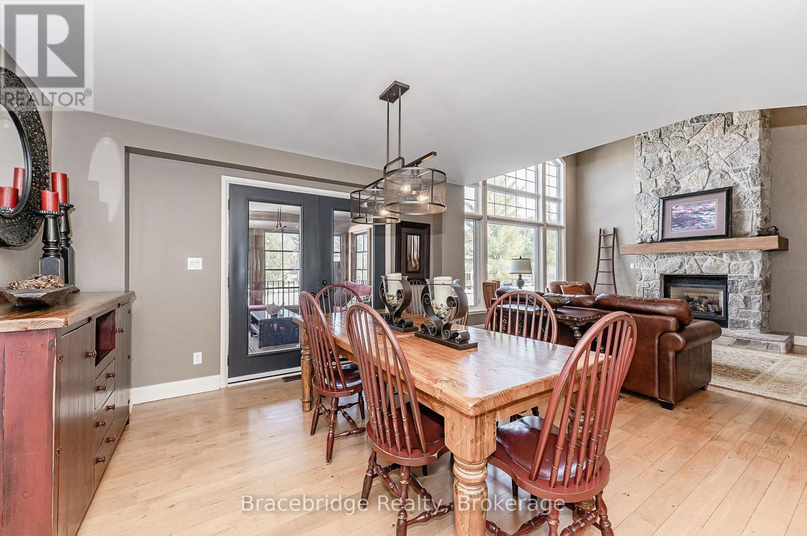 SANDFIELD 3 W3 - 3876 MUSKOKA RD 118 HIGHWAY W - 14