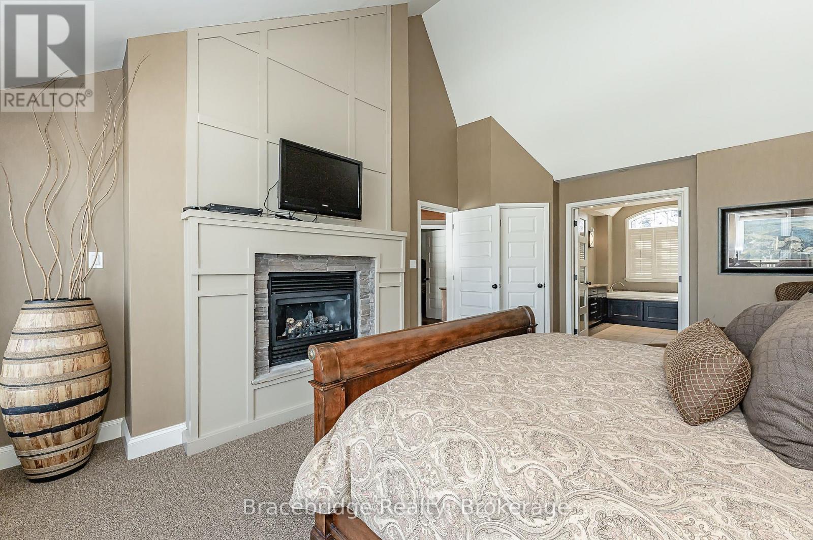 SANDFIELD 3 W3 - 3876 MUSKOKA RD 118 HIGHWAY W - 24