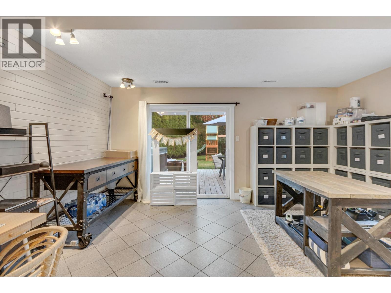 2680 RIDGEVIEW DRIVE - 21