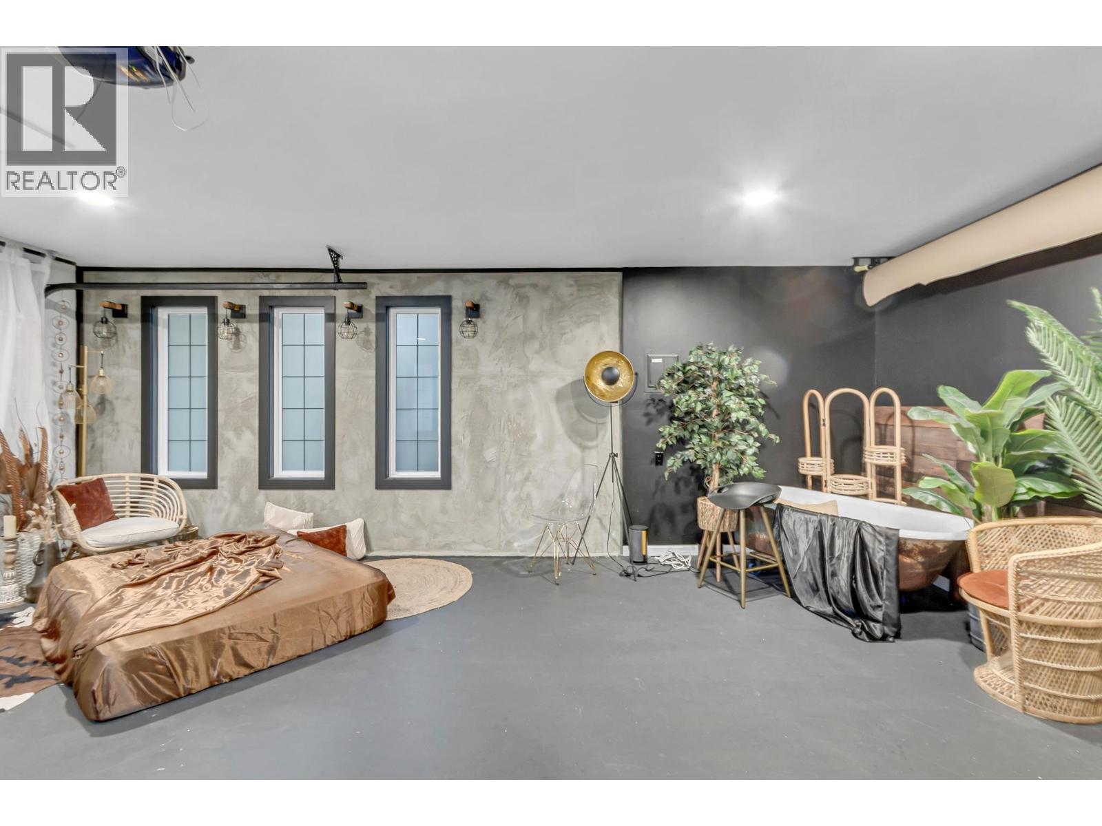 2680 RIDGEVIEW DRIVE - 25