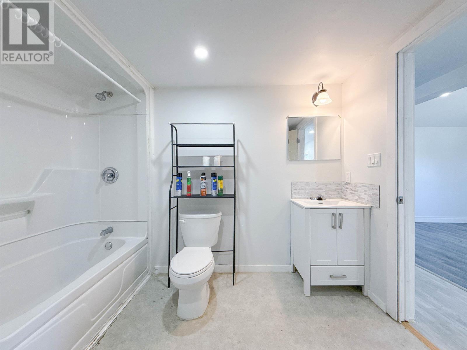 6447 Cardigan Road - 9