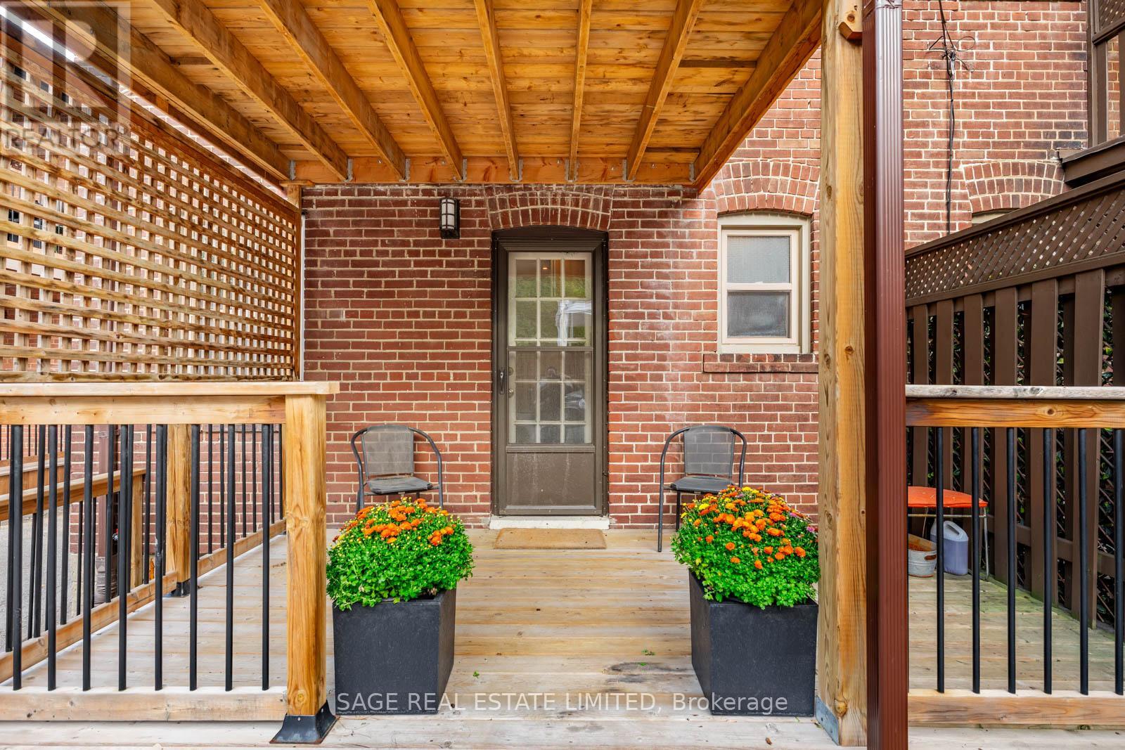 1208 AVENUE ROAD - 32