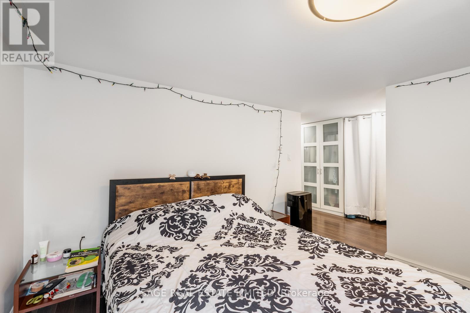 1208 AVENUE ROAD - 40