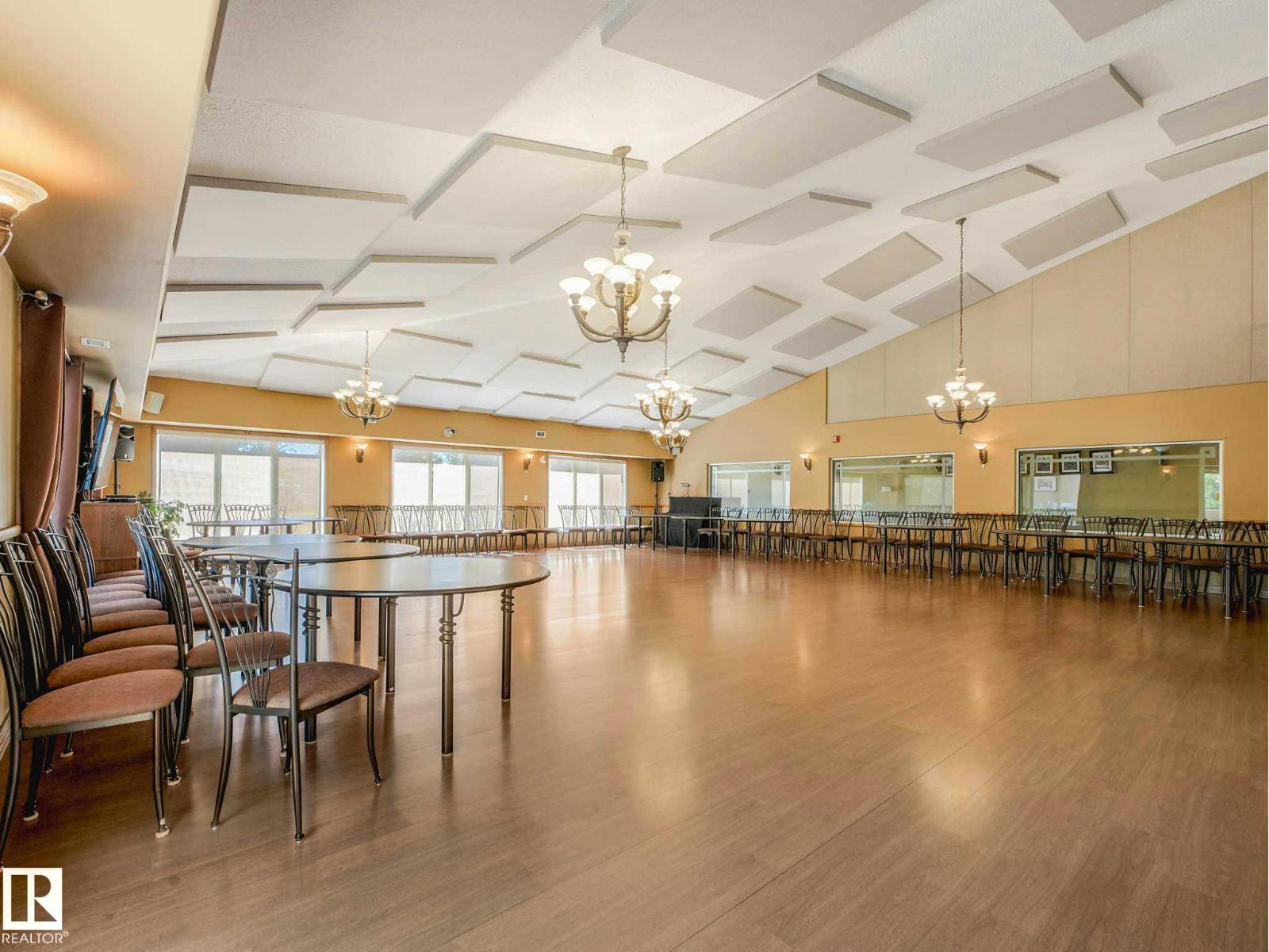 #305 8922 156 ST NW NW - 25