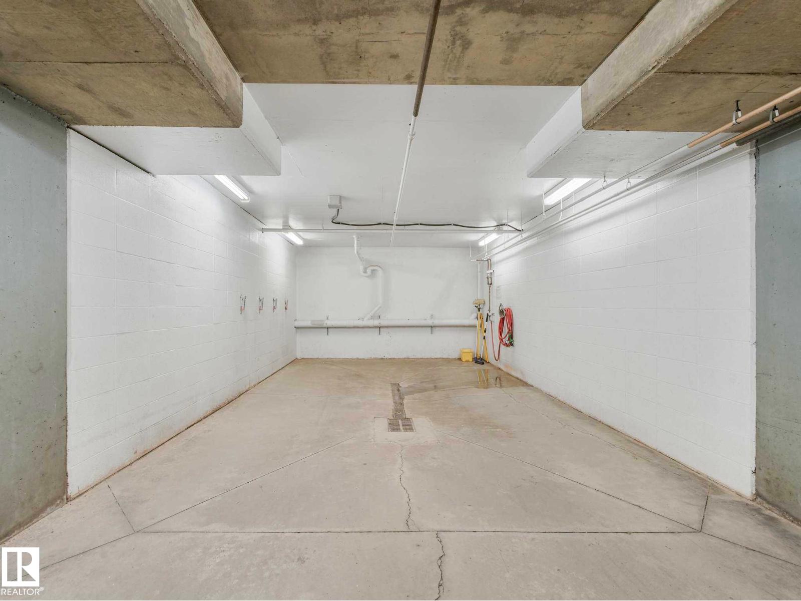 #305 8922 156 ST NW NW - 32
